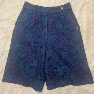 Vintage Women’s Vertice Paisley Patterned Shorts.
